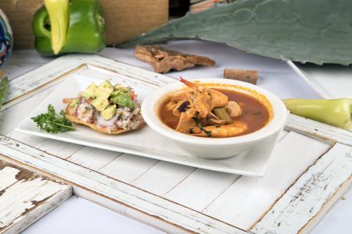Mariscos Uruapan menu photo